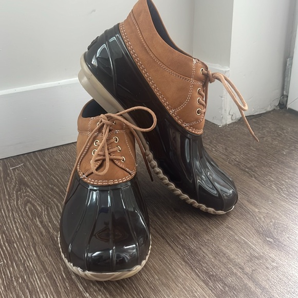 Tommy Hilfiger short duck rain laced boots brown tan size 9 - Picture 1 of 9